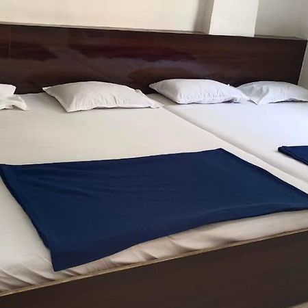 Sai Ganesh Guest House Shirdi Dış mekan fotoğraf