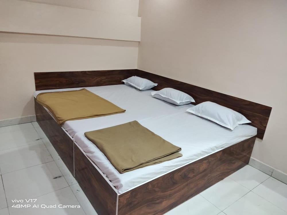 Sai Ganesh Guest House Shirdi Dış mekan fotoğraf