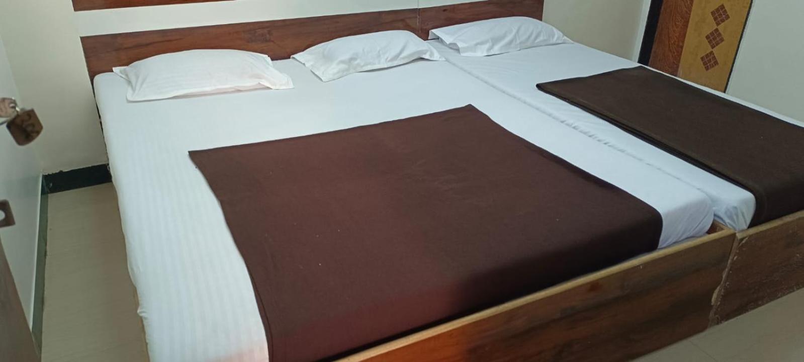 Sai Ganesh Guest House Shirdi Dış mekan fotoğraf