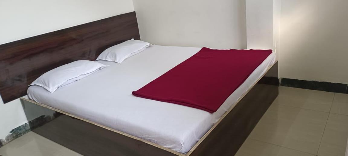Sai Ganesh Guest House Shirdi Dış mekan fotoğraf