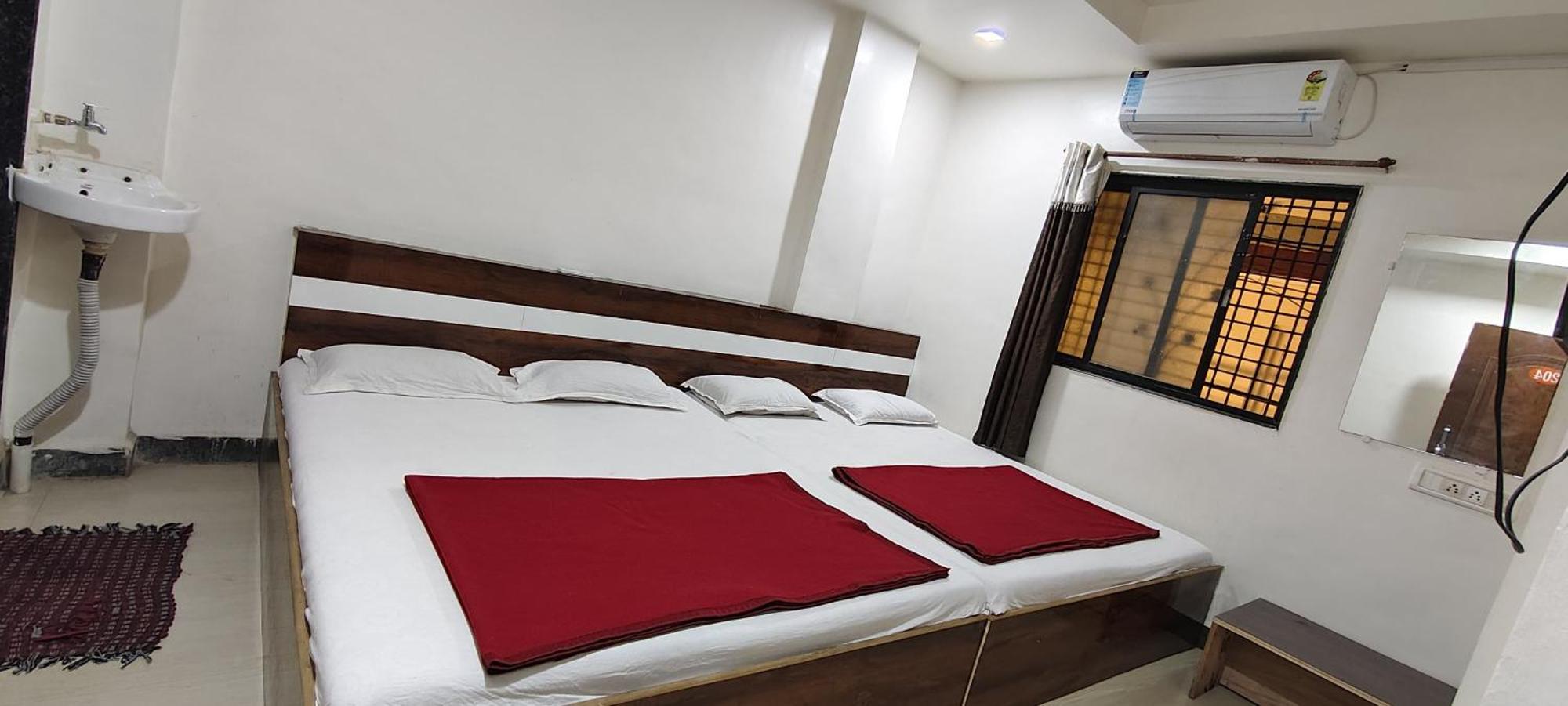 Sai Ganesh Guest House Shirdi Oda fotoğraf