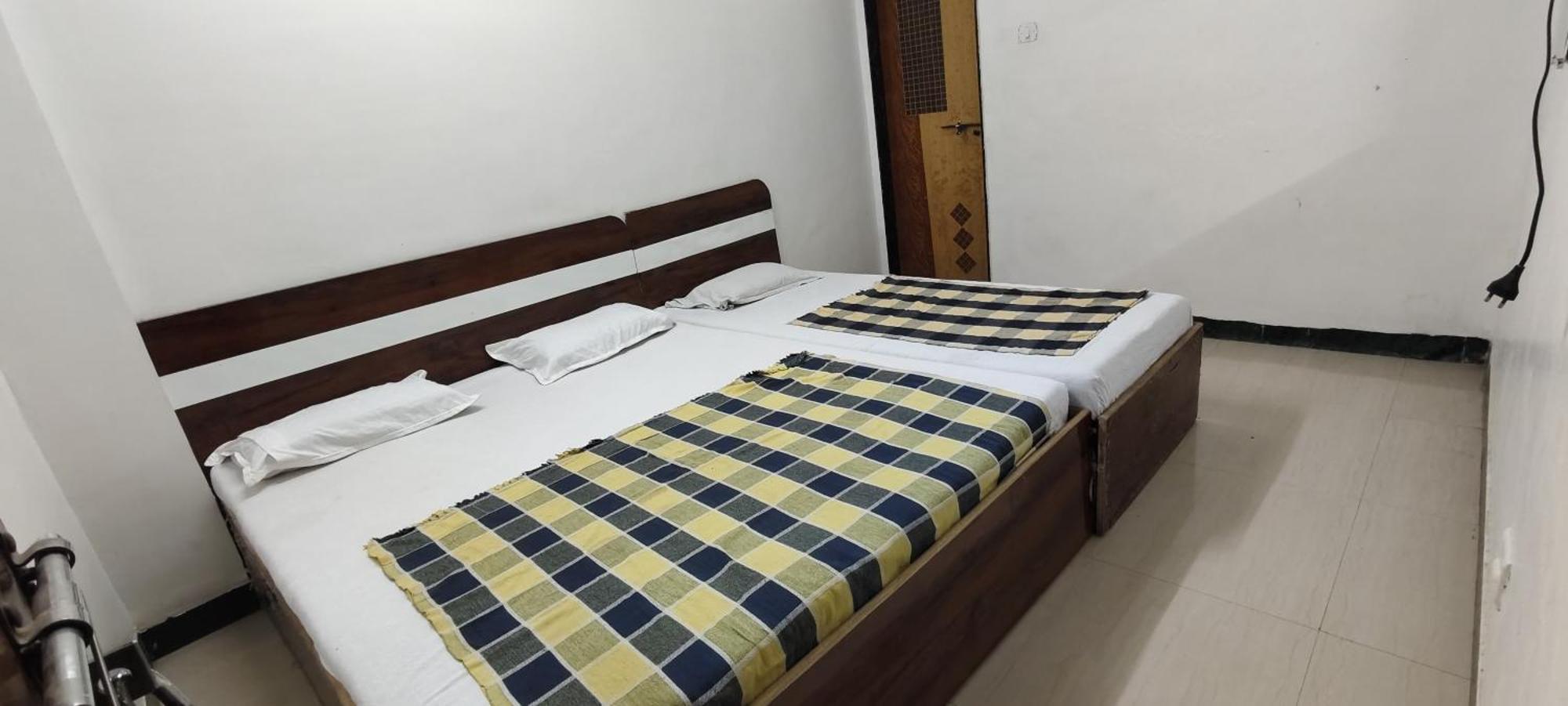 Sai Ganesh Guest House Shirdi Oda fotoğraf
